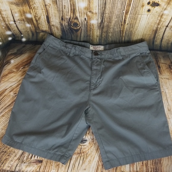 Original Penguin Other - Original Penguin by Munsingwear Mens casual shorts